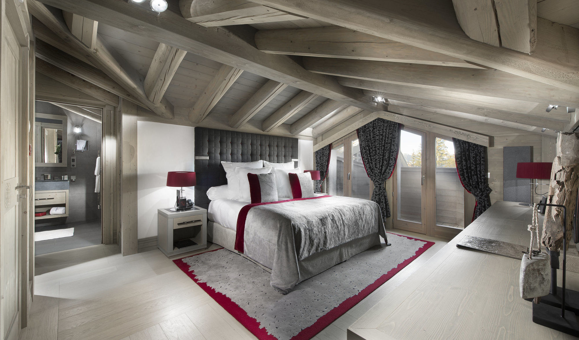 Hotel Le K2 Palace Courchevel Exterior photo