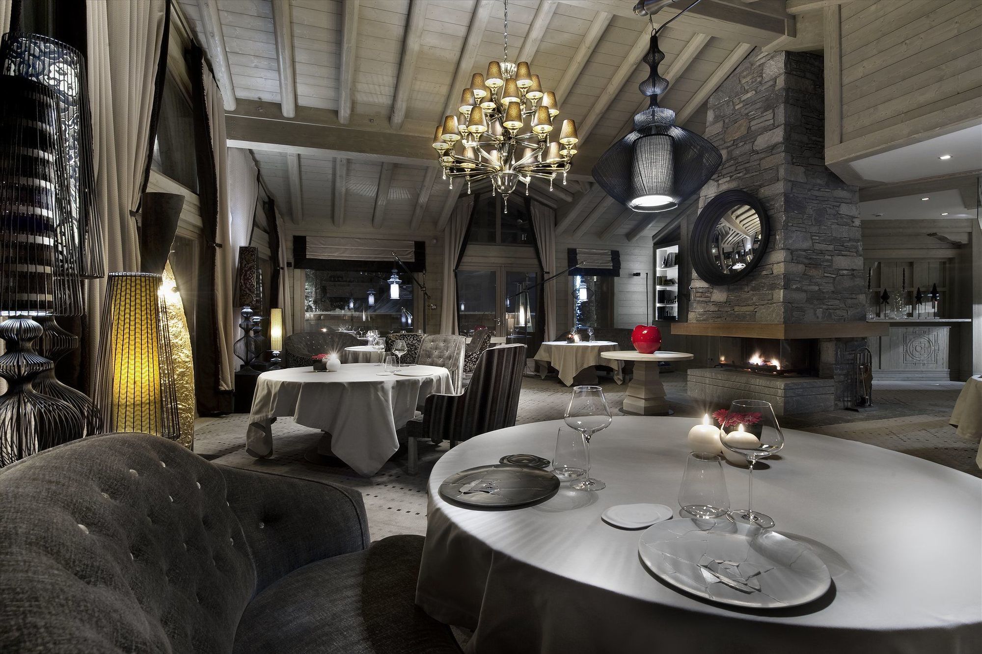 Hotel Le K2 Palace Courchevel Exterior photo